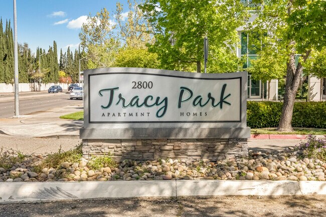 TRACY PARK in Tracy, CA - Building Photo - Building Photo