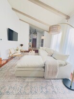 2565 Pinewood St in Del Mar, CA - Building Photo