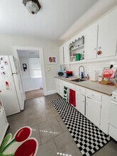 810 27th Ave N, Unit 810.5 in St. Petersburg, FL - Building Photo - Building Photo