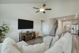 636 Wild Spur Ln in Liberty Hill, TX - Building Photo - Building Photo
