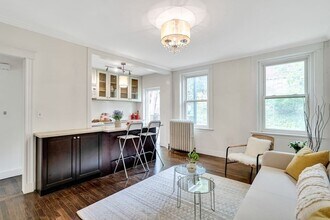 21 Westbourne Ter, Unit 6 in Brookline, MA - Building Photo - Building Photo