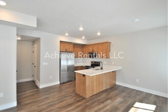 897 Robert Ave in Layton, UT - Building Photo - Building Photo