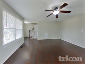 1073 Castlerock Dr in Clarksville, TN - Building Photo - Building Photo