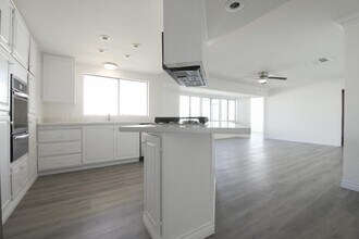 20701 Beach Blvd in Huntington Beach, CA - Building Photo - Building Photo