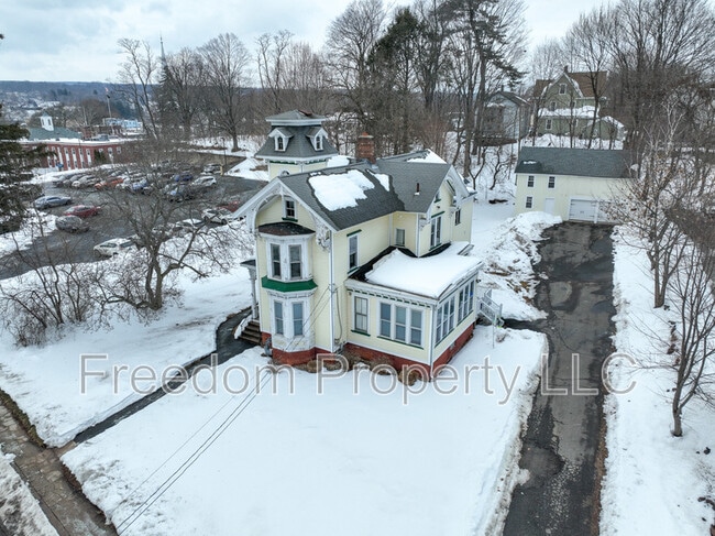 45 Berlin Ave in Southington, CT - Building Photo - Building Photo