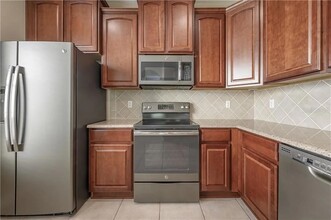 6729 Eagle Feather Dr in Riverview, FL - Building Photo - Building Photo