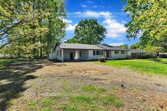 5501 Rockwood Rd in Charlotte, NC - Foto de edificio - Building Photo
