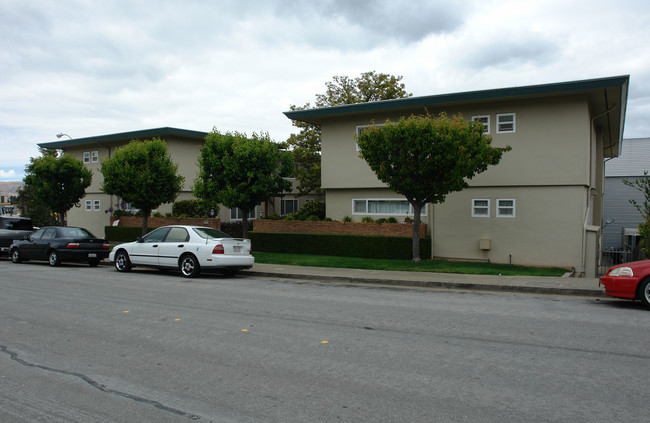 70 Broadway in Millbrae, CA - Building Photo - Building Photo