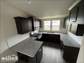 2004 S 62nd Ave. in Yakima, WA - Building Photo - Building Photo