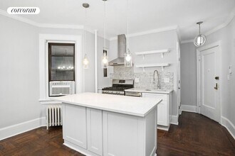 436 E 58th St in New York, NY - Building Photo - Building Photo