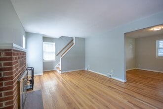 5833 Dewey St in Cheverly, MD - Building Photo - Building Photo