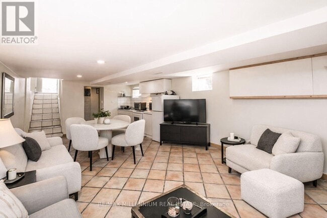 property at 533 Beresford Ave