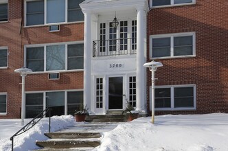 Emerson Apartments in Minneapolis, MN - Foto de edificio - Building Photo