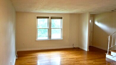 35 Moreland Ave in Dedham, MA - Building Photo - Building Photo