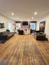 27 Orkney Rd in Boston, MA - Foto de edificio - Building Photo