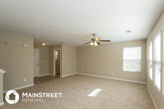 5677 Sable Way in Atlanta, GA - Foto de edificio - Building Photo