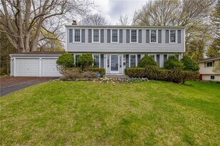 75 Parkwood Ave in Brighton, NY - Building Photo