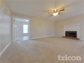 69 Peach Crossing Dr in Dallas, GA - Foto de edificio - Building Photo