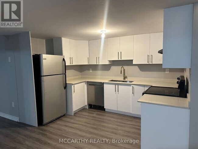 326 Wallace St in Shelburne, ON - Building Photo - Building Photo