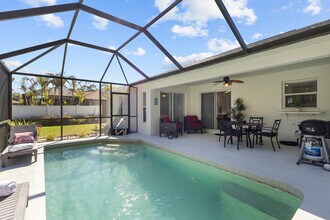 3620 Candia Ave in North Port, FL - Foto de edificio - Building Photo