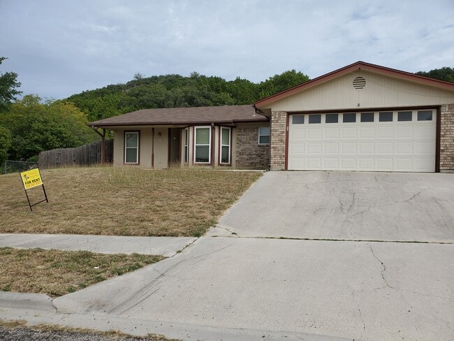 property at 2403 Phyllis Dr