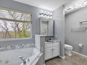 963 Shadow Pine Dr in Fenton, MO - Building Photo - Building Photo