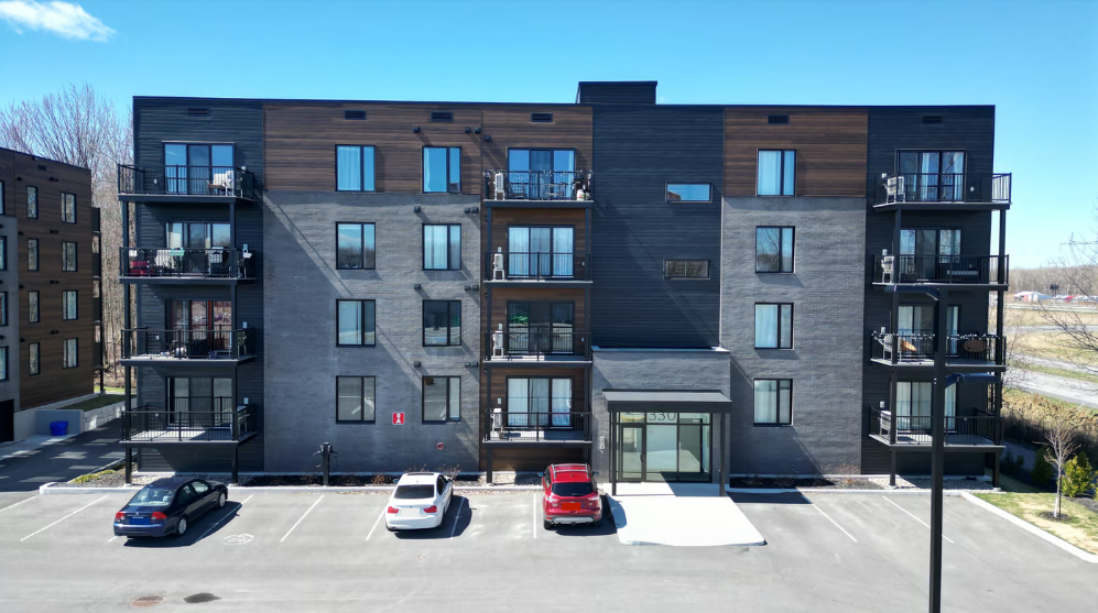 330 Du Comté in Les Coteaux, QC - Building Photo