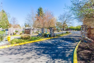 City's Edge Apartments in Burien, WA - Foto de edificio - Building Photo