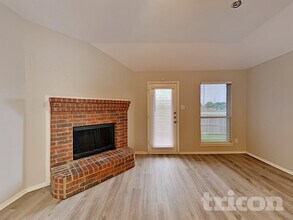 626 Chapman Dr in Lancaster, TX - Building Photo - Building Photo