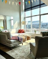 133 Seaport Blvd, Unit 1 Apartamentos