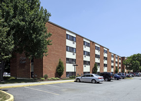 D'evan Manor Apartments