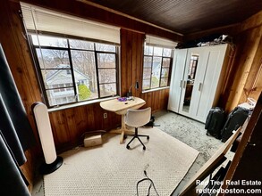 102 Bennett St, Unit 2 in Boston, MA - Foto de edificio - Building Photo