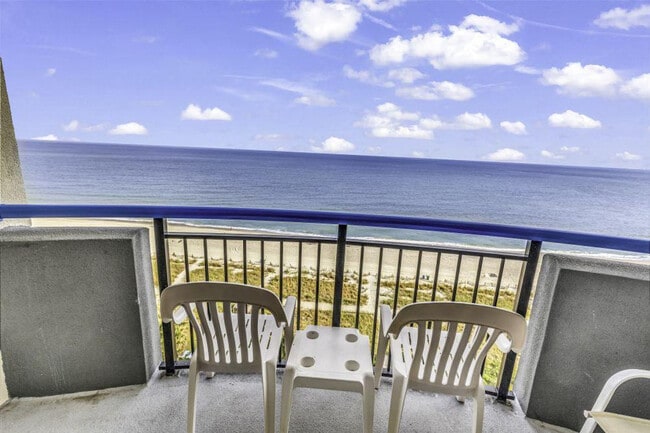 2300 N Ocean Blvd in Myrtle Beach, SC - Building Photo - Building Photo
