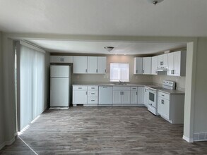 4 Rd N NE in Moses Lake, WA - Building Photo - Building Photo