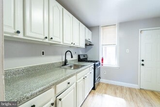 1826 McClellan St in Philadelphia, PA - Building Photo - Building Photo