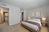 Rush River Apartments in Sacramento, CA - Building Photo - Building Photo