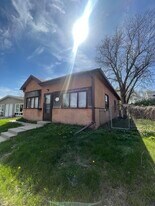 323 N Fairfax Ave in Sioux Falls, SD - Building Photo