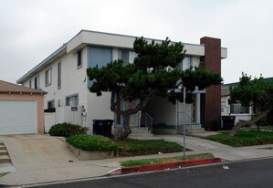 11529 Eucalyptus Ave Apartments