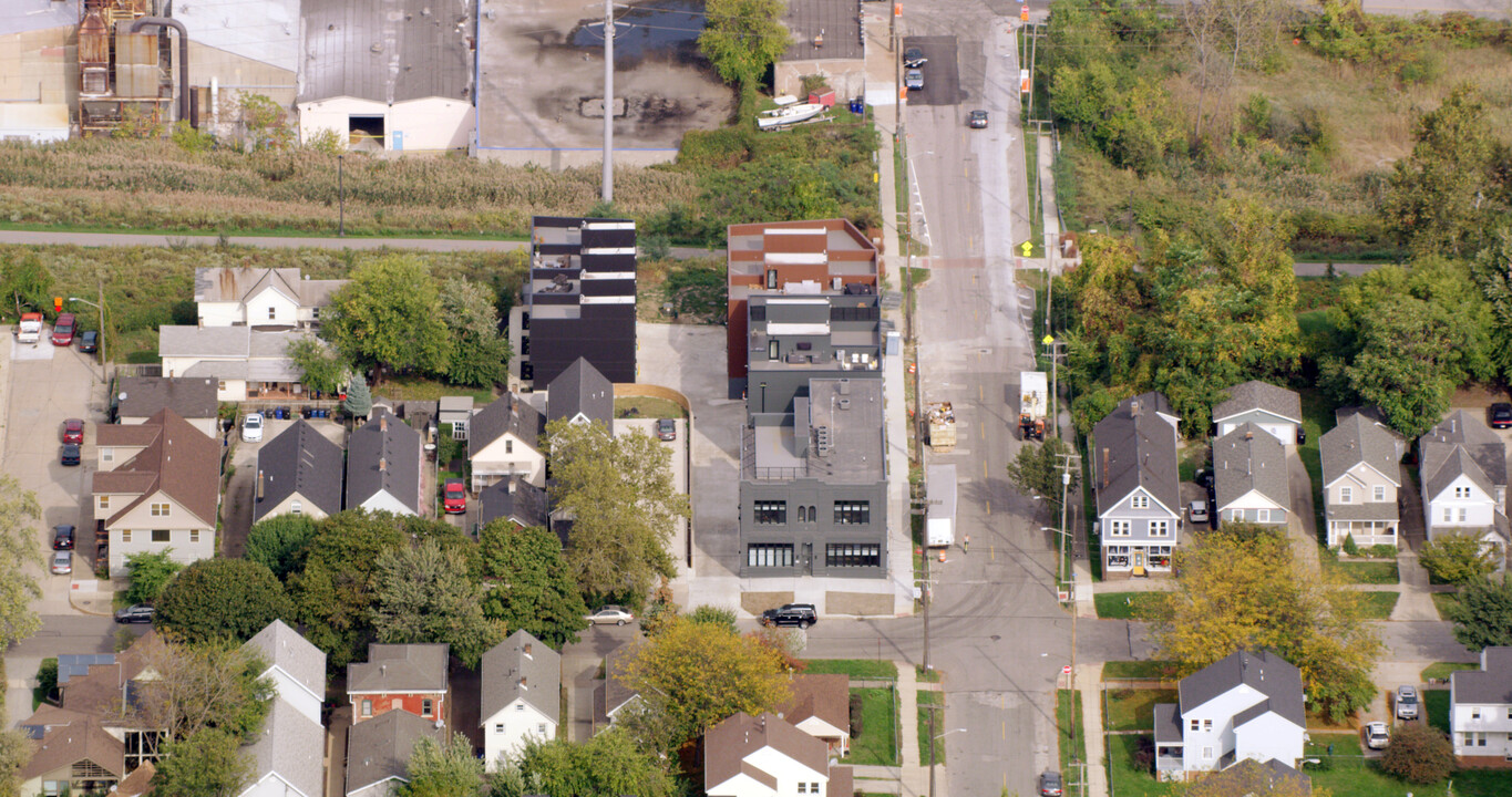 Jefferson Townhomes in Cleveland, OH - Building Photo