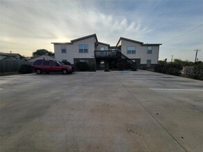 2200 Creekside Ln in Georgetown, TX - Building Photo - Building Photo