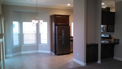1513 Greenwich Dr in Los Banos, CA - Building Photo - Building Photo