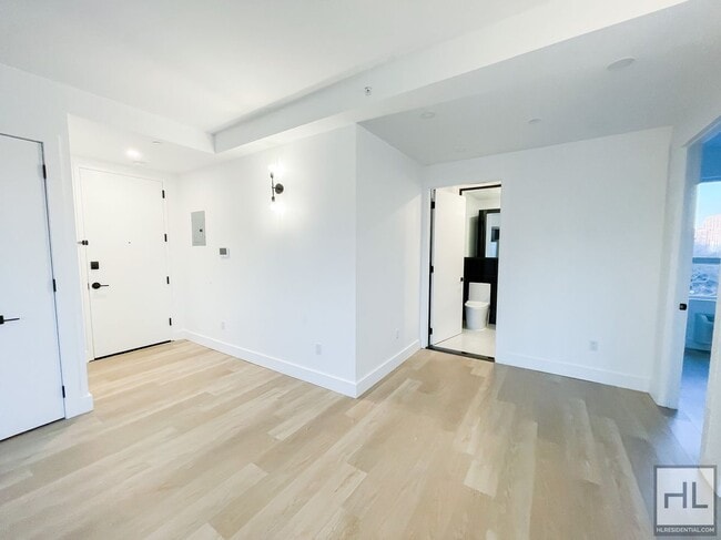 President Street / Sunlit Crown Heights 2-Bed 1-Bath, Unit 5F in Brooklyn, NY - Building Photo - Building Photo