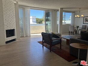 930 3rd St in Santa Monica, CA - Building Photo - Building Photo