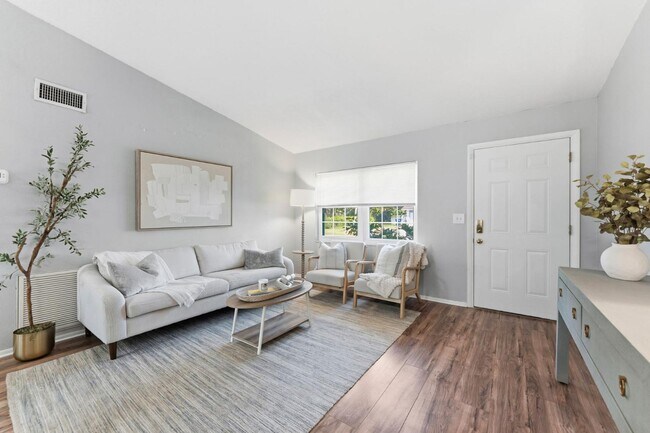 4111 Whiting Dr SE in St. Petersburg, FL - Building Photo - Building Photo