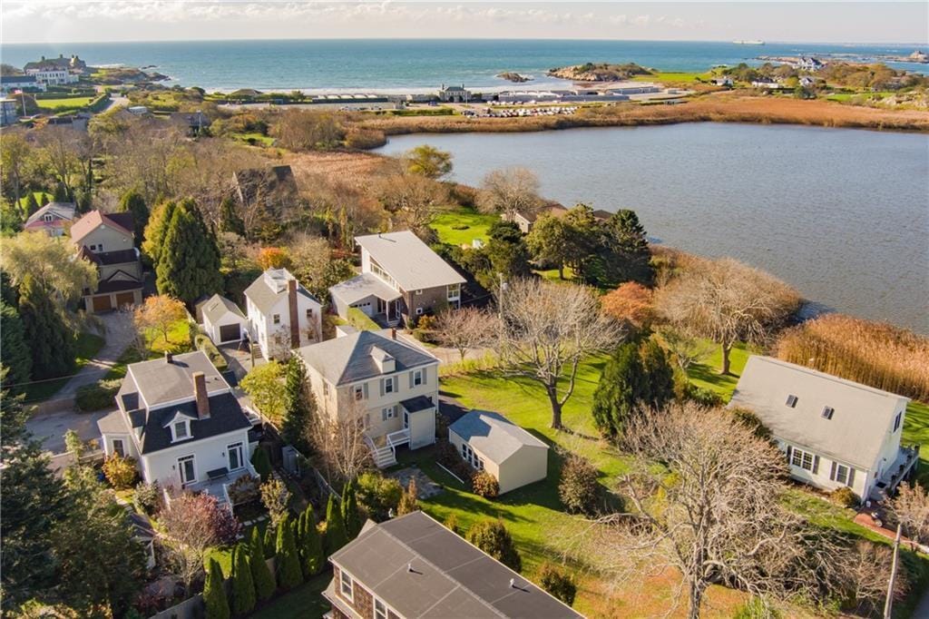10 Maher Ct in Newport, RI - Building Photo