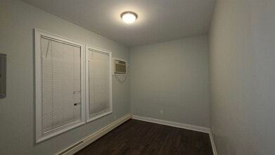 712 17th St in Union City, NJ - Building Photo - Building Photo