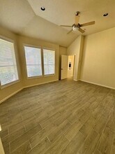 406 Lakeside Blvd in Sugar Land, TX - Building Photo - Building Photo