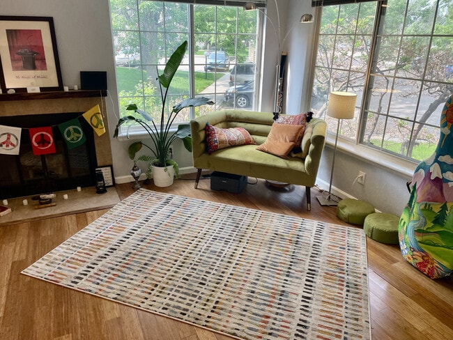 property at 4871 White Rock Cir