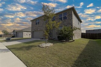 1305 Benwick Dr in Van Alstyne, TX - Building Photo - Building Photo