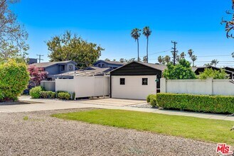 8176 La Jolla Shores Dr in San Diego, CA - Building Photo - Building Photo